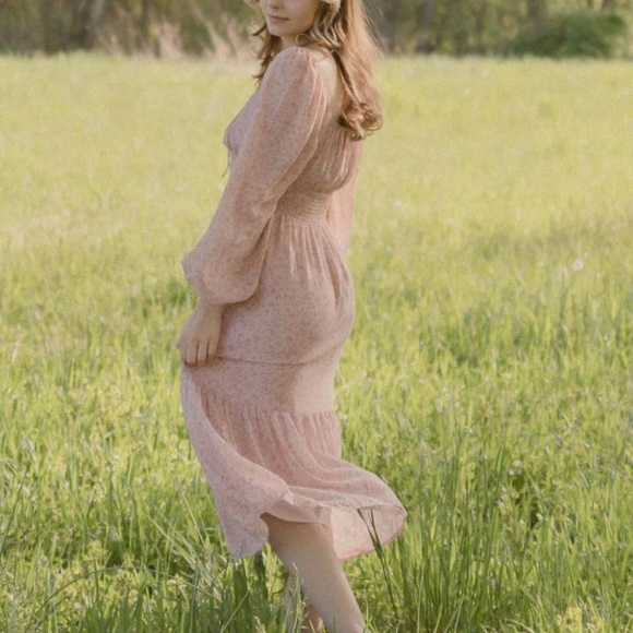 The Lindsay Square Neck Dress - Picture 3 of 6